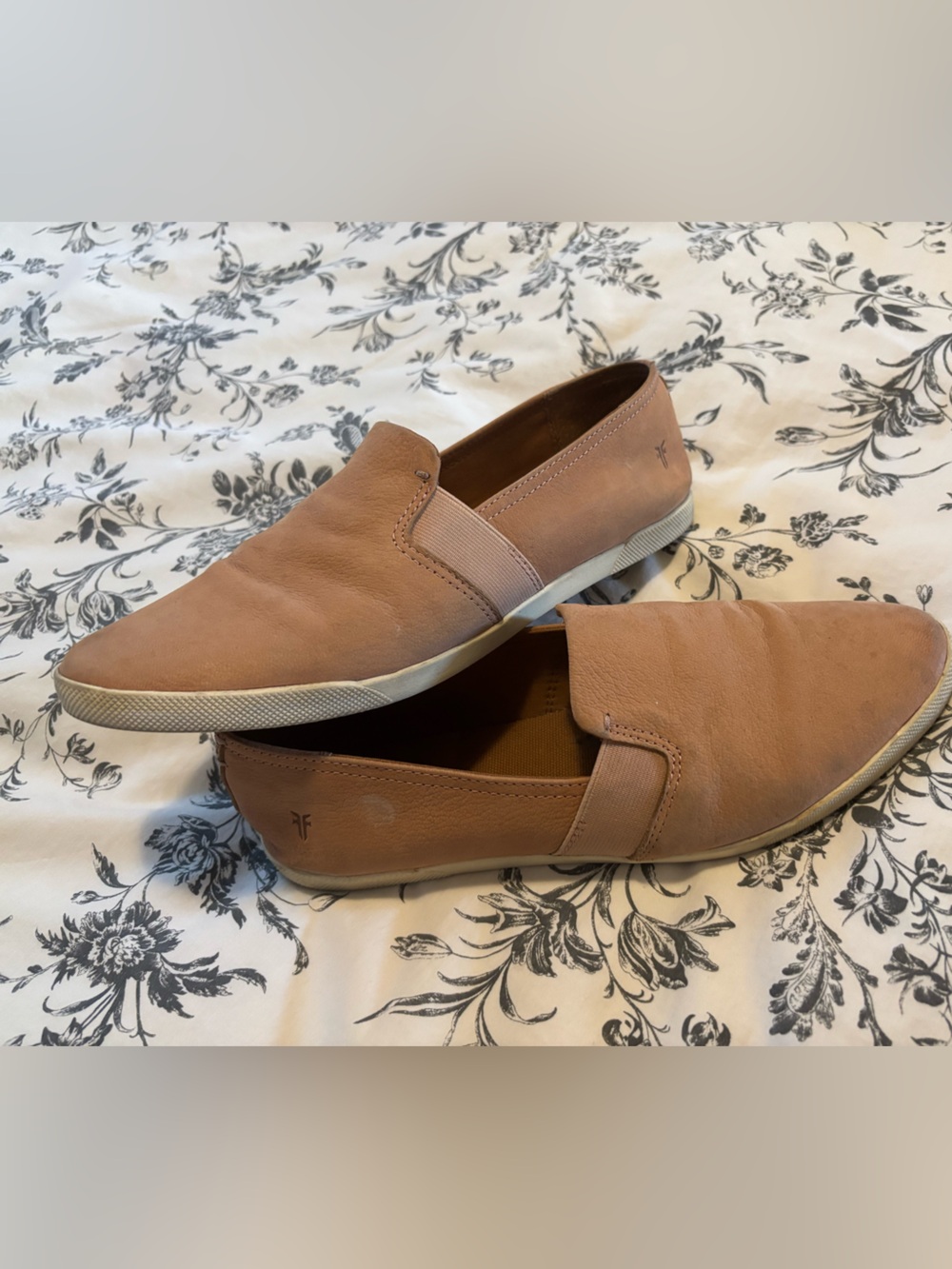 Frye Women's Slip-On Flats in Dusty Pink-Tan